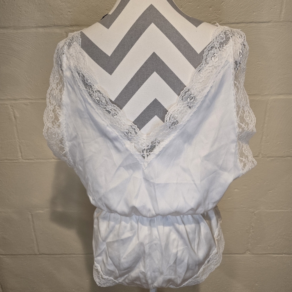 Retro Cinema Etoile Intimate Bodysuit Teddy V-neck Embroidered White Size Large. - Picture 4 of 16